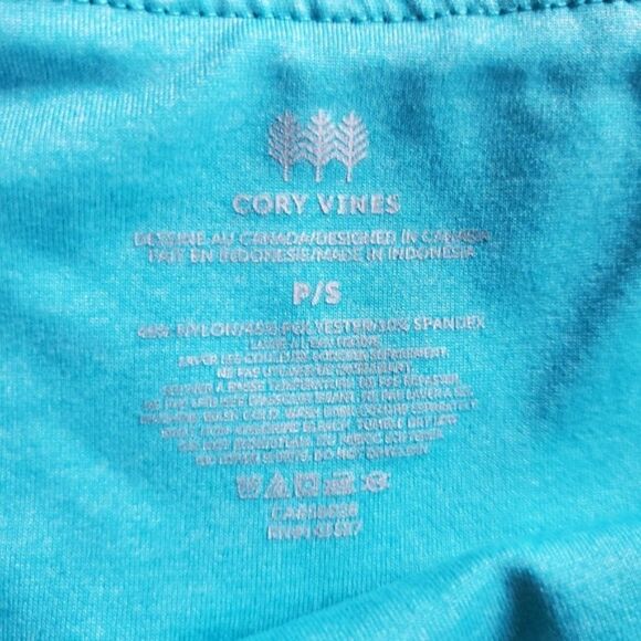 Cory Vines Light Blue Workout Capris - Picture 2 of 9